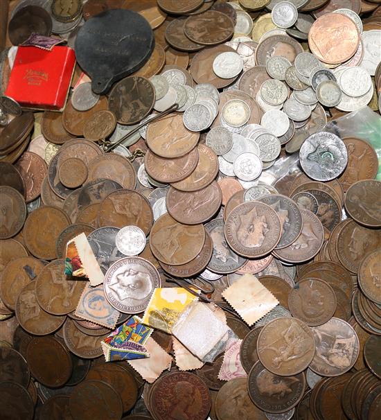 A large quantity of assorted coins.